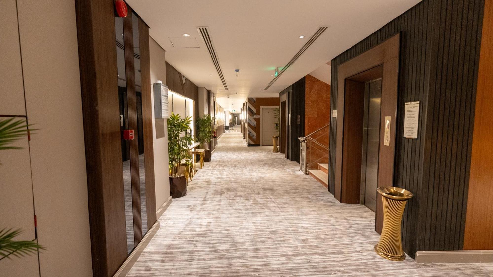 Brzeen Hotel Riadh Exterior foto